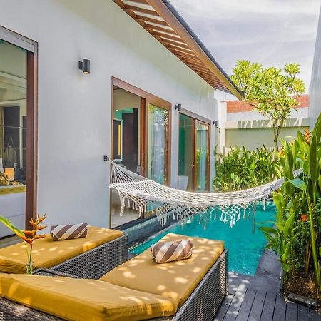Anari Villas Kuta Легиан Экстерьер фото
