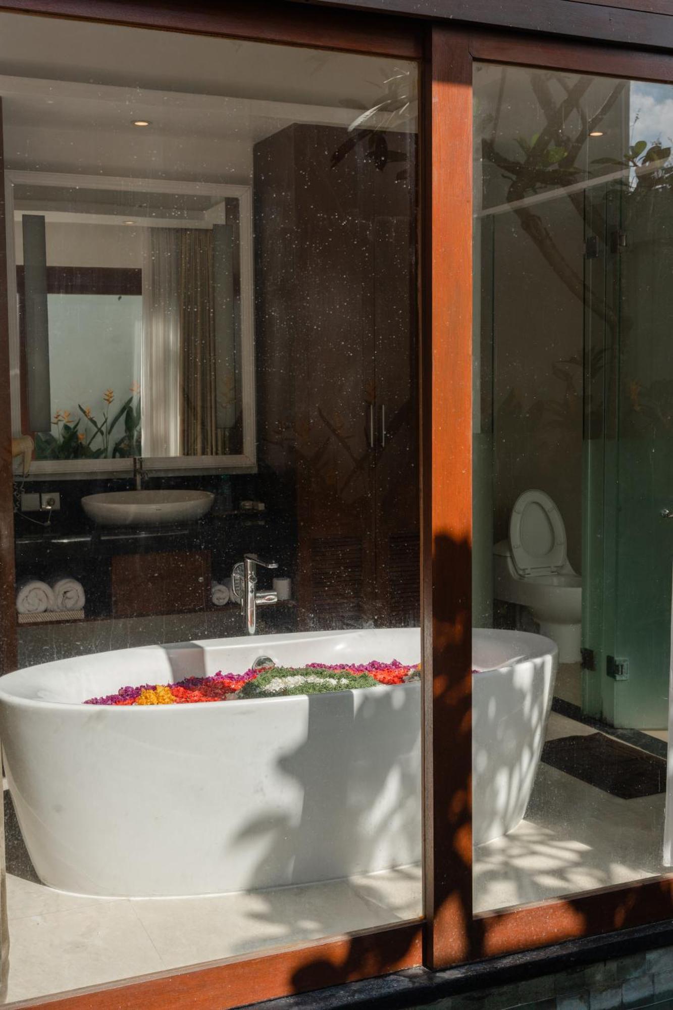 Anari Villas Kuta Легиан Экстерьер фото