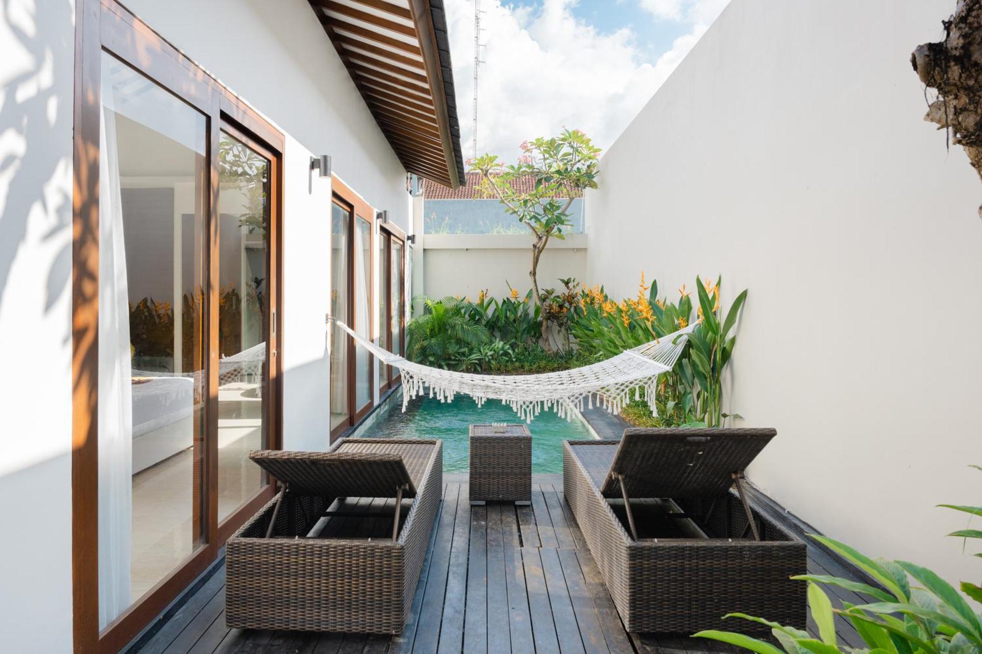 Anari Villas Kuta Легиан Экстерьер фото