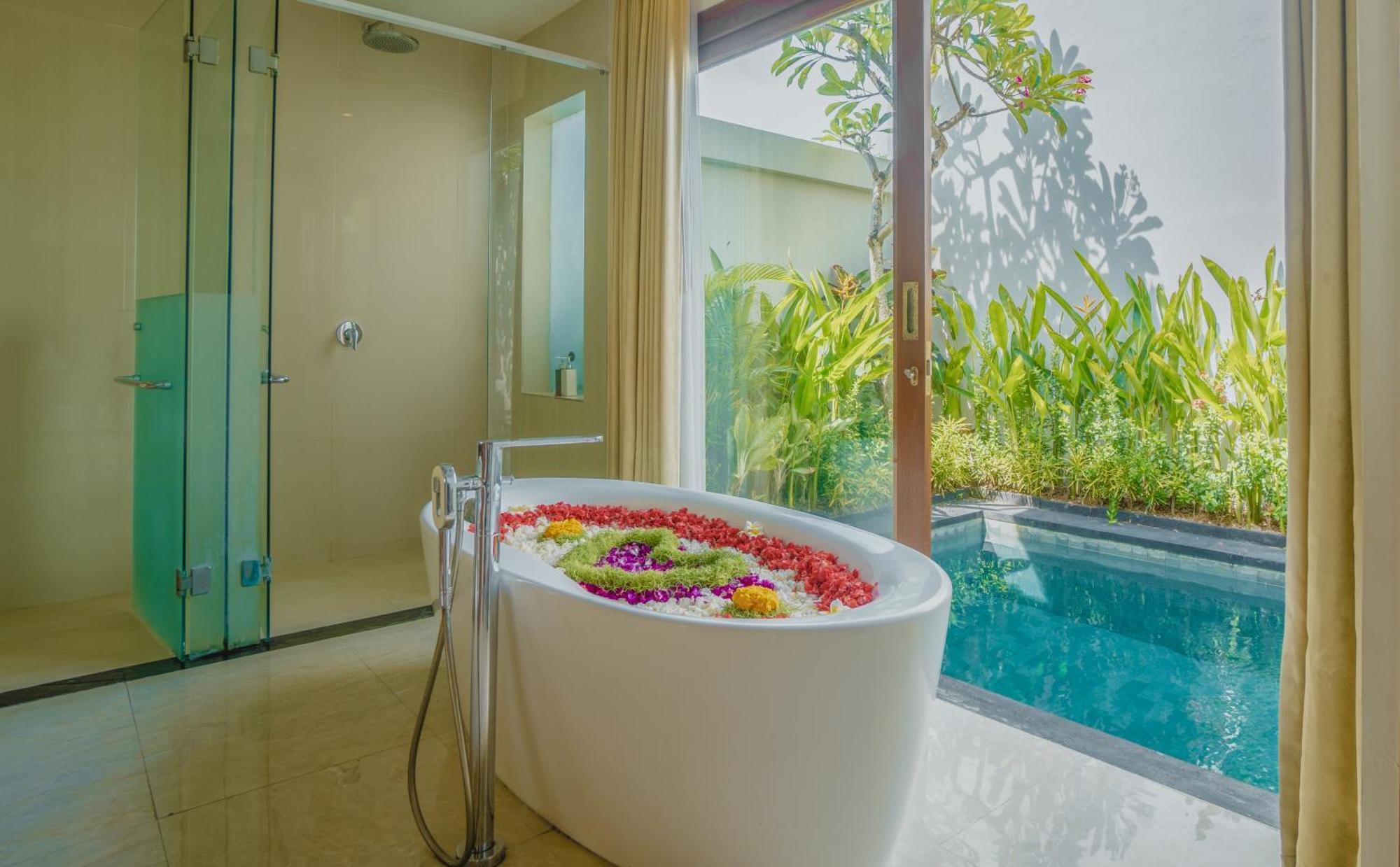 Anari Villas Kuta Легиан Экстерьер фото