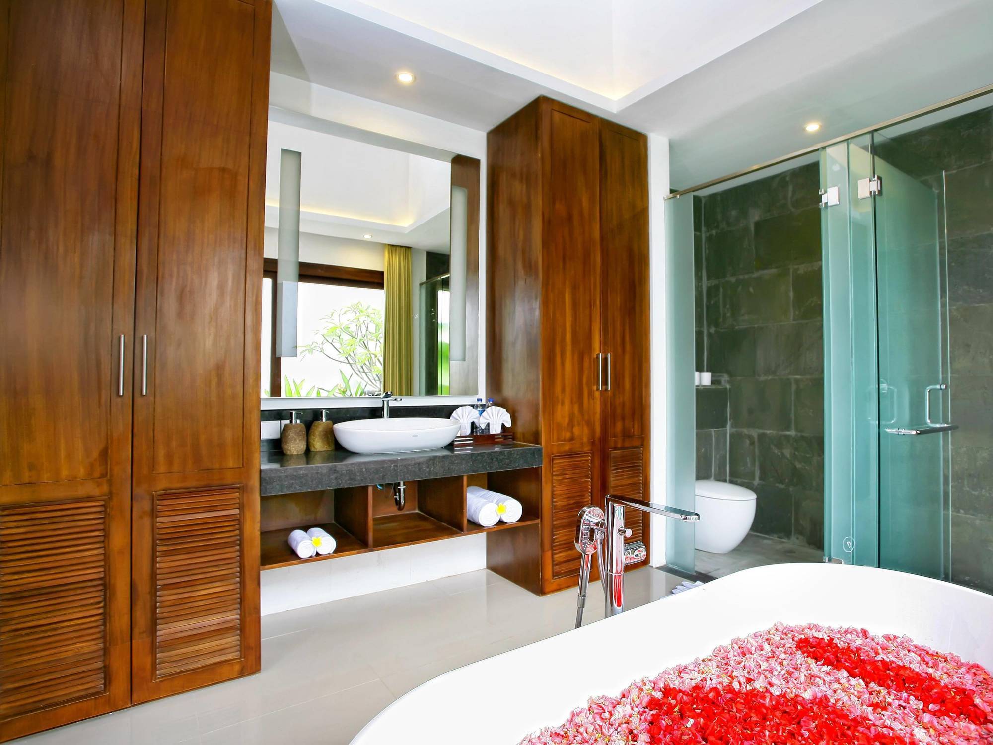 Anari Villas Kuta Легиан Экстерьер фото