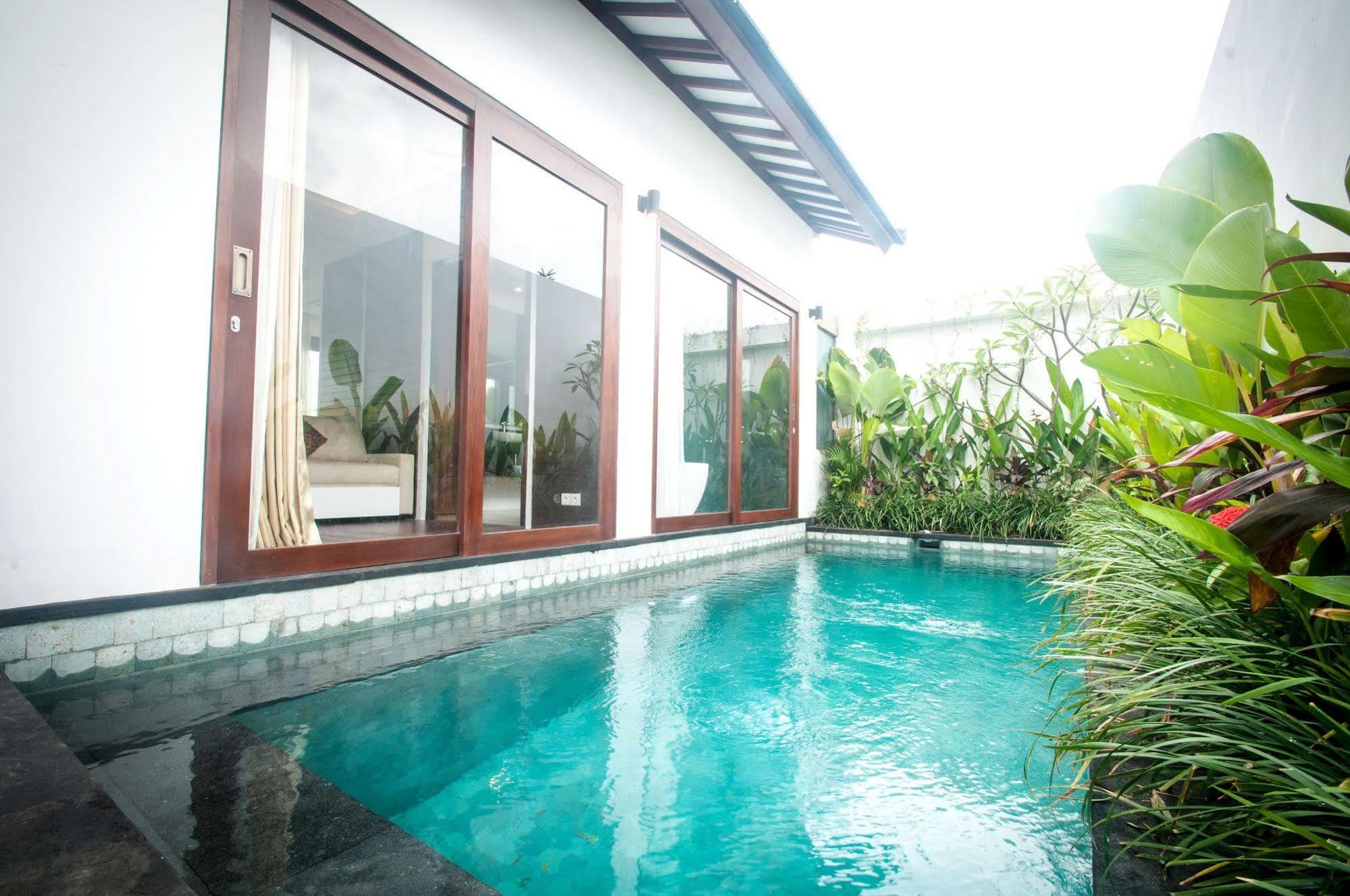 Anari Villas Kuta Легиан Экстерьер фото