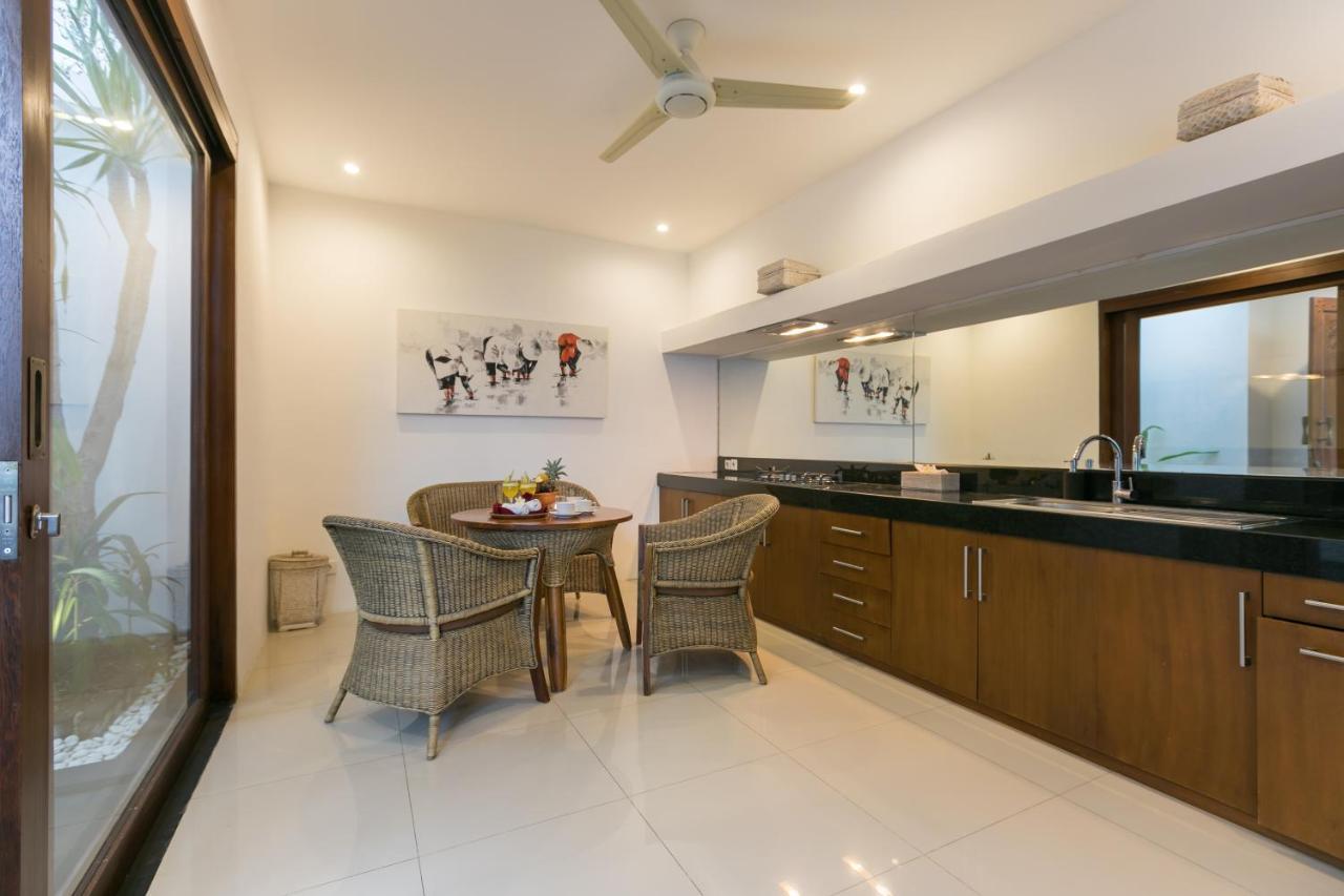 Anari Villas Kuta Легиан Экстерьер фото